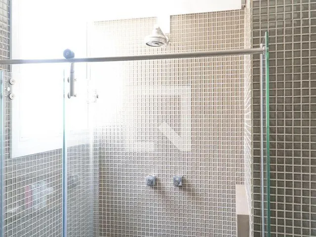 Imagem 13: Localizado no charmoso bairro de Higienópolis, este apartamento oferece uma excelente