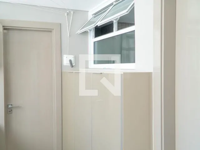 Imagem 6: Localizado no charmoso bairro de Higienópolis, este apartamento oferece uma excelente