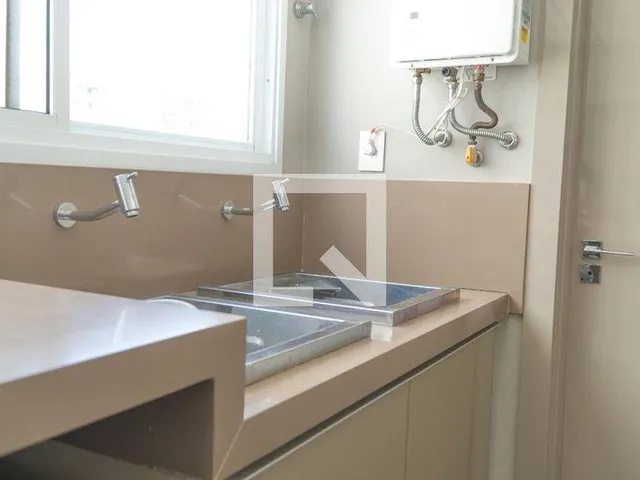 Imagem 2: Localizado no charmoso bairro de Higienópolis, este apartamento oferece uma excelente