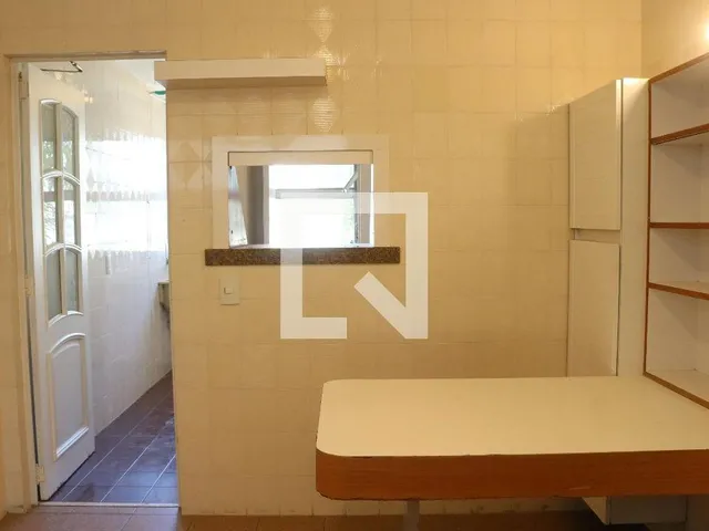 Imagem 5: Localizado na vibrante cidade de São Paulo, este apartamento oferece uma experiência de