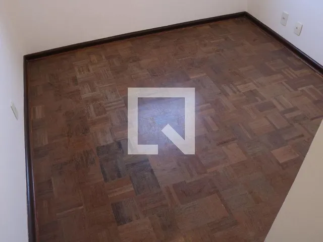 Imagem 4: Localizado na vibrante cidade de São Paulo, este apartamento oferece uma experiência de