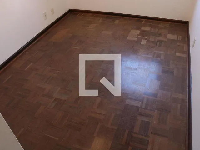 Imagem 15: Localizado na vibrante cidade de São Paulo, este apartamento oferece uma experiência de