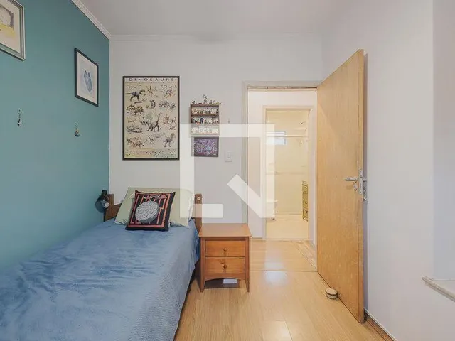 Imagem 3: Esta encantadora casa localizada em São Paulo oferece um espaço amplo e confortável
