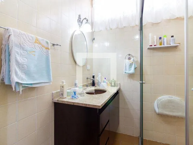 Imagem 3: Casa em condomínio fechado com edícula ! Sala grande ! Quartos com muito espaço ! Casa