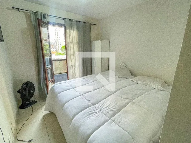 Imagem: Este encantador apartamento mobiliado está