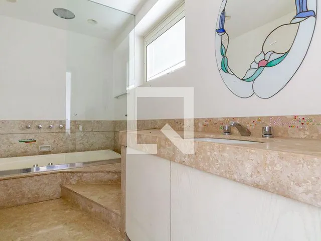 Imagem 13: Descubra um espetacular apartamento à venda no prestigiado bairro de Higienópolis. Com