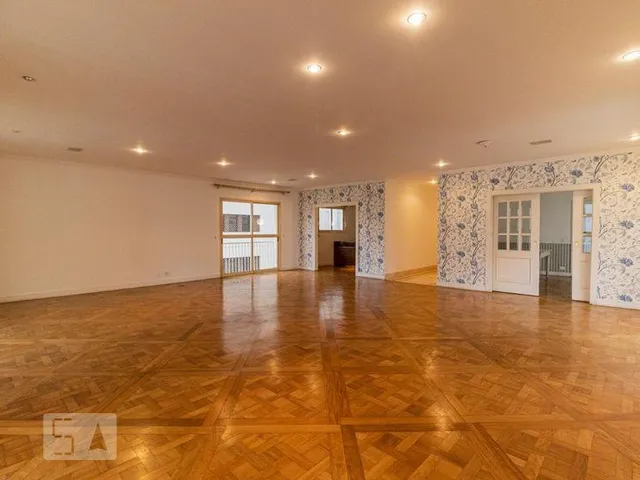 Imagem 5: Agende sua Visita Agora Mesmo. Para Venda Com 3 Quartos e 5 Banheiros, 370 m² em