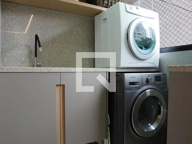 Imagem 6: Localizado no charmoso bairro do Sumaré, em São Paulo, este espaçoso apartamento de