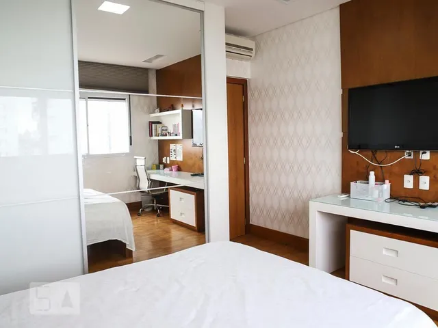 Imagem 9: Agende sua Visita Agora Mesmo. Para Venda Com 4 Quartos e 4 Banheiros, 220 m² em