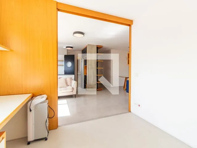 Imagem 7: Localizado no vibrante bairro de Pinheiros, em São Paulo, este apartamento oferece uma