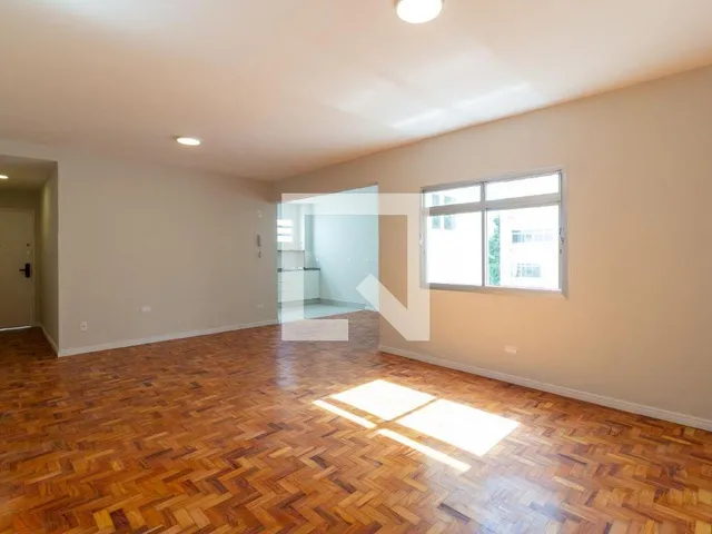 Imagem 2: Localizado no vibrante bairro de Pinheiros, em São Paulo, este apartamento oferece uma