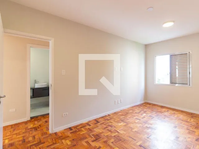 Imagem 6: Localizado no vibrante bairro de Pinheiros, em São Paulo, este apartamento oferece uma