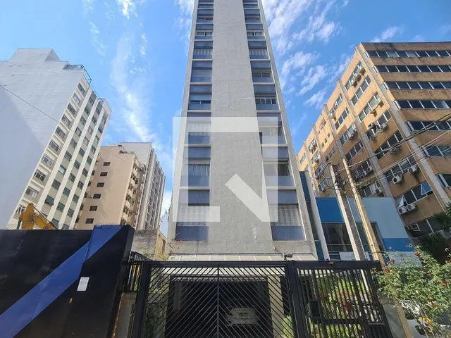 Imagem 14: Localizado no vibrante bairro de Pinheiros, em São Paulo, este apartamento oferece uma