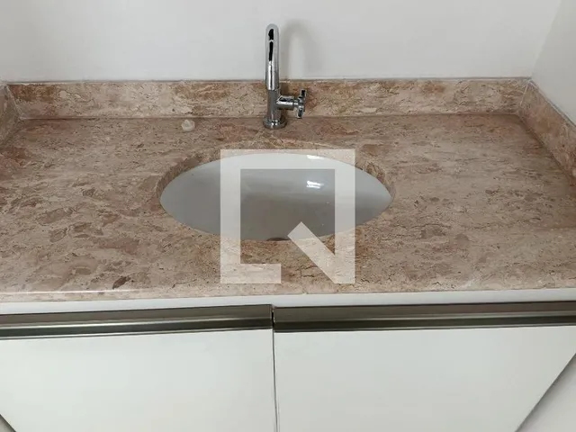 Imagem 8: Localizado em São Paulo, este apartamento oferece uma experiência de moradia