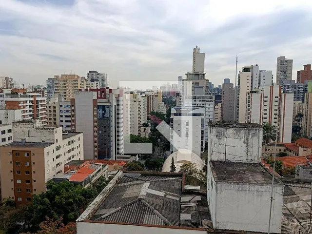 Imagem 16: Localizado em São Paulo, este apartamento oferece uma experiência de moradia
