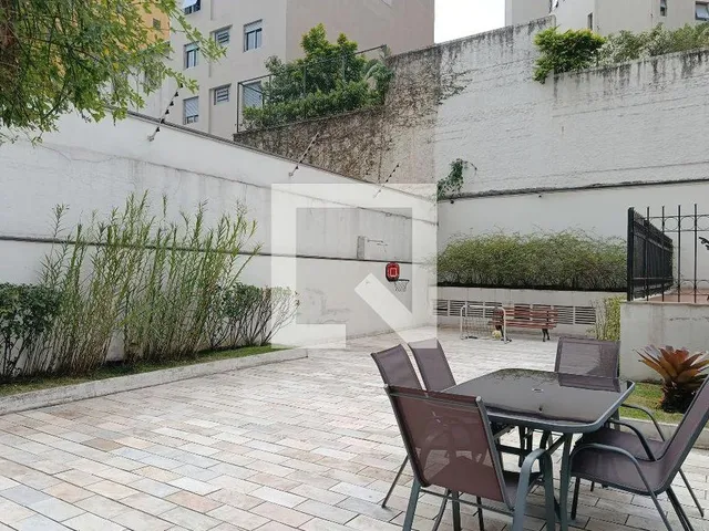 Imagem 13: Localizado em São Paulo, este apartamento oferece uma experiência de moradia