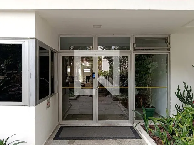Imagem 4: Localizado em São Paulo, este apartamento oferece uma experiência de moradia