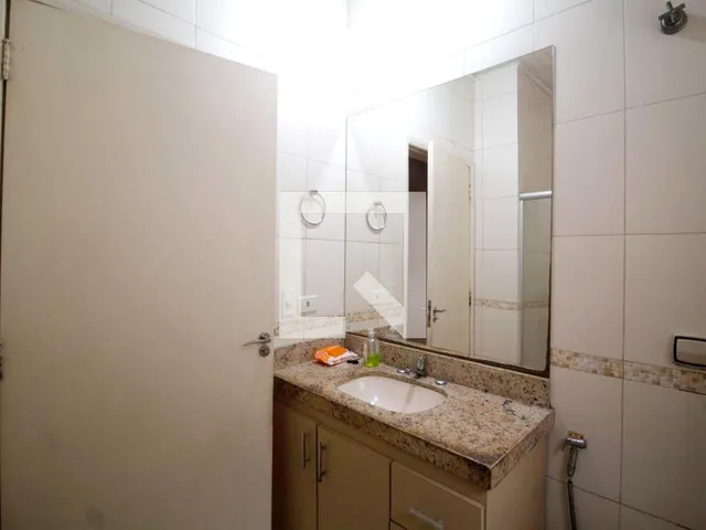 Imagem 13: Localizada em São Paulo, esta espaçosa casa de 260 metros quadrados oferece um ambiente