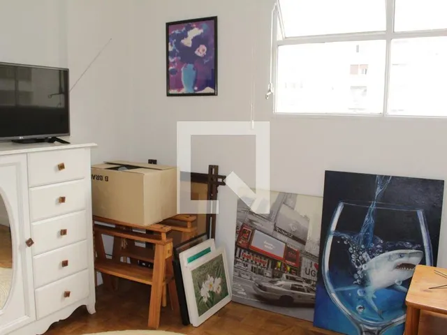 Imagem 2: Este espaçoso apartamento oferece uma excelente oportunidade para quem busca conforto e