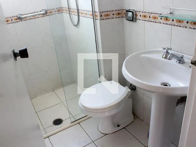 Imagem 12: Explore este espaçoso apartamento localizado no charmoso bairro de Higienópolis. Com