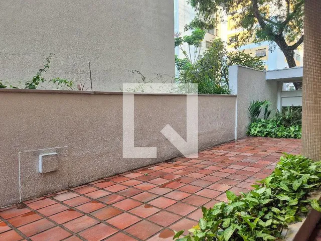 Imagem 16: Explore este espaçoso apartamento localizado no charmoso bairro de Higienópolis. Com