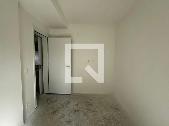 Imagem 5: Localizado na vibrante cidade de São Paulo, este apartamento oferece uma combinação