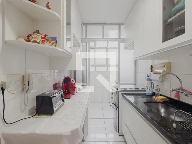 Imagem 14: Este espaçoso apartamento de 72 metros quadrados está localizado no charmoso bairro da