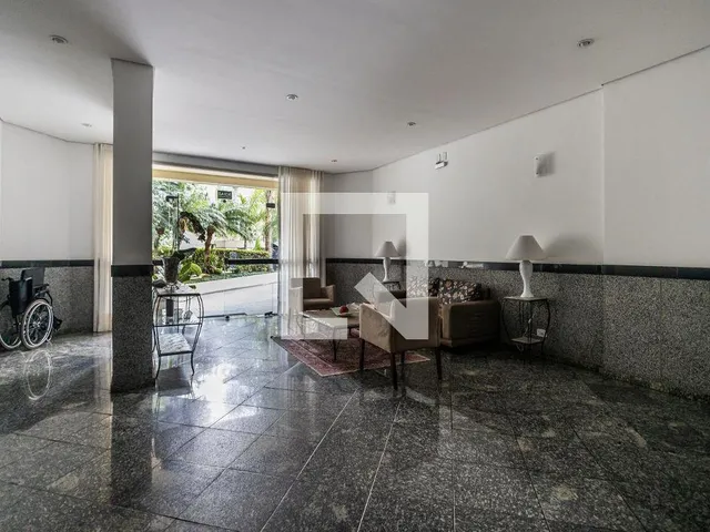 Imagem 3: Este espaçoso apartamento de 72 metros quadrados está localizado no charmoso bairro da