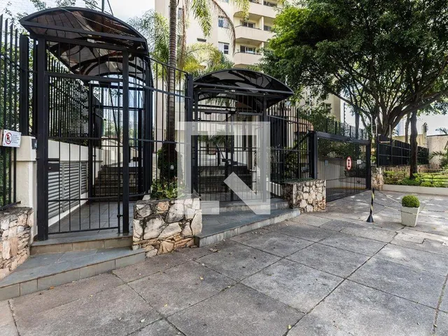Imagem 2: Este espaçoso apartamento de 72 metros quadrados está localizado no charmoso bairro da