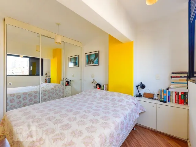 Imagem 15: Este espaçoso apartamento de 114 metros quadrados oferece o equilíbrio perfeito entre