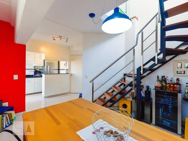 Imagem 5: Este espaçoso apartamento de 114 metros quadrados oferece o equilíbrio perfeito entre