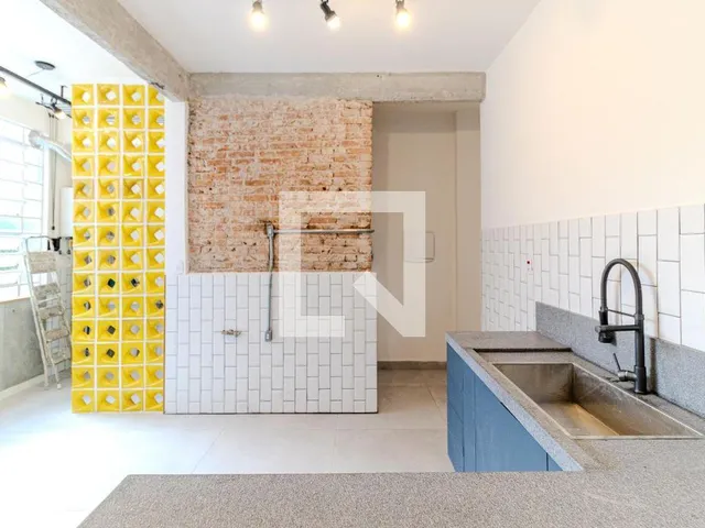 Imagem 3: Este espaçoso apartamento de 138 metros quadrados oferece uma excelente oportunidade