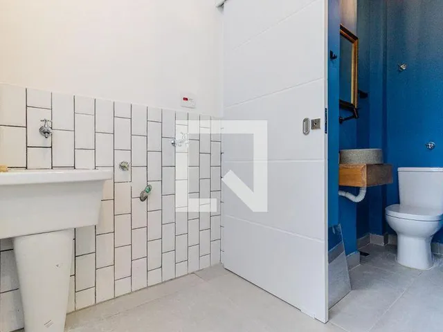 Imagem 7: Este espaçoso apartamento de 138 metros quadrados oferece uma excelente oportunidade