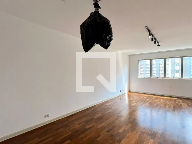 Imagem: Este espaçoso apartamento localizado em