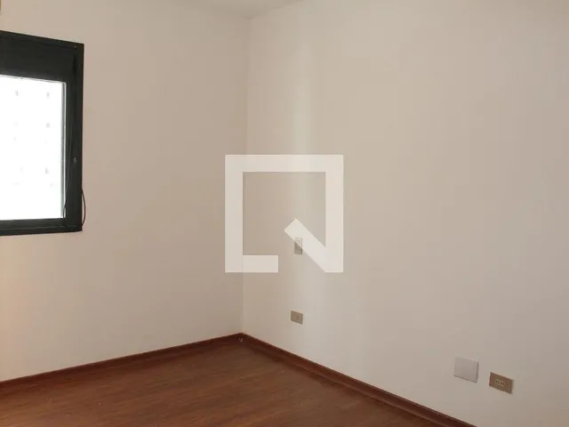 Imagem 2: Este espaçoso apartamento localizado no charmoso bairro de Higienópolis é uma