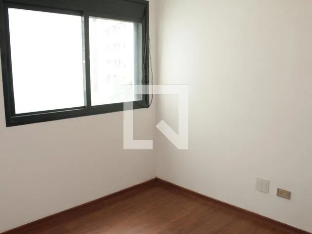 Imagem 3: Este espaçoso apartamento localizado no charmoso bairro de Higienópolis é uma
