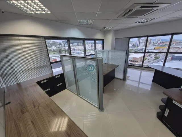 Imagem 2: Sala comercial com 108m², 02 vagas de garagem, no Edificio Terrafirme, em Campinas, São
