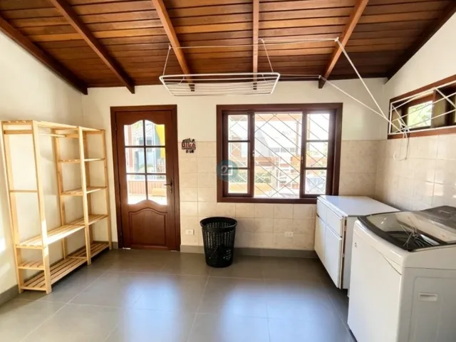 Imagem 13: Alugo casa ampla com 04 quartos, 04 vagas de garagem, piscina, em terreno com 500m²