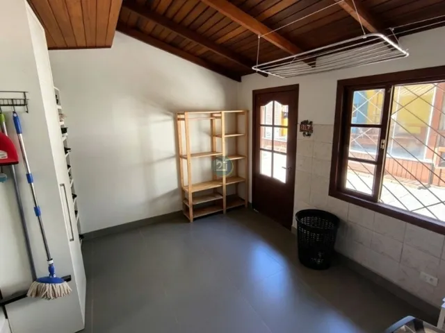 Imagem 10: Alugo casa ampla com 04 quartos, 04 vagas de garagem, piscina, em terreno com 500m²