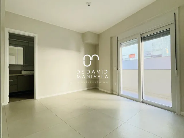 Imagem 3: Apartamento 03 dormitórios com suíte, sacada e churrasqueira no bairro Fátima
