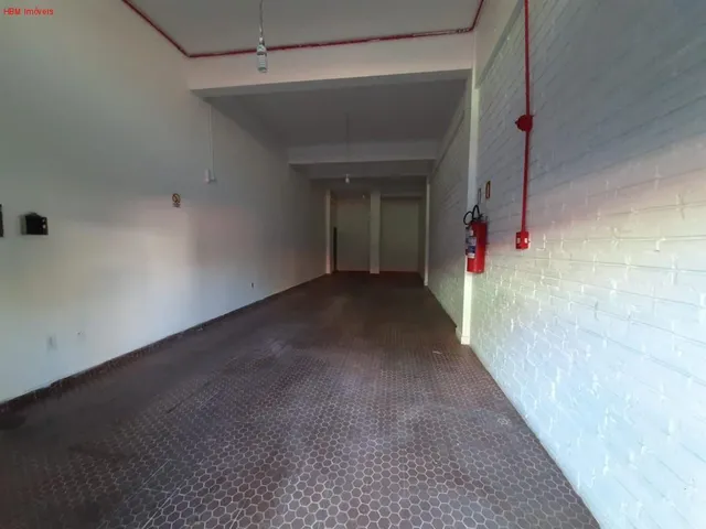 Imagem 13: Loja Comercial em Ótima Localização. Amplo Espaço com Pé Direito Alto. Agende Visita