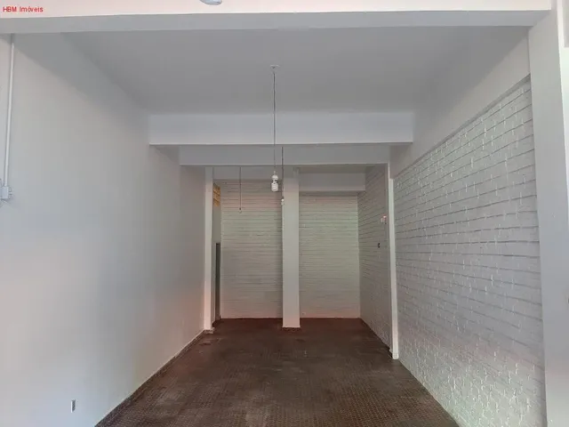 Imagem 2: Loja Comercial em Ótima Localização. Amplo Espaço com Pé Direito Alto. Agende Visita