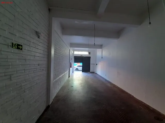 Imagem 10: Loja Comercial em Ótima Localização. Amplo Espaço com Pé Direito Alto. Agende Visita