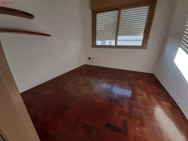 Imagem 8: Apto com dois dorm., amplo, arejado e ensolarado, 5º andar, lateral norte, prédio com