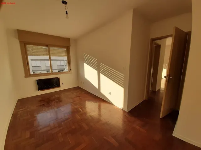 Imagem 11: Apto com dois dorm., amplo, arejado e ensolarado, 5º andar, lateral norte, prédio com