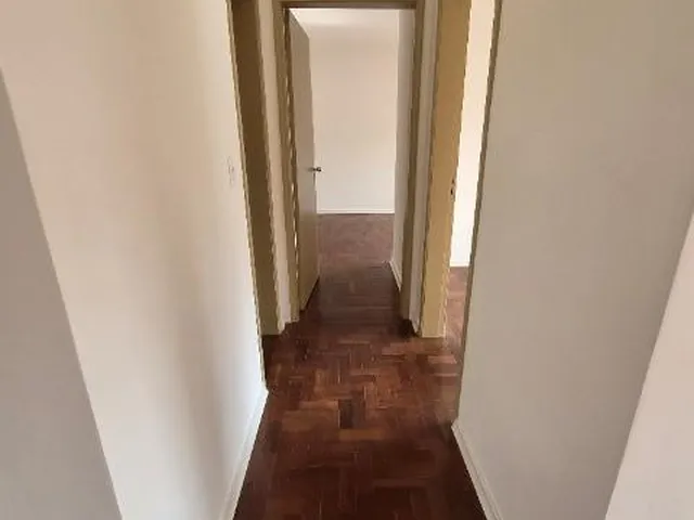 Imagem 15: Apto com dois dorm., amplo, arejado e ensolarado, 5º andar, lateral norte, prédio com