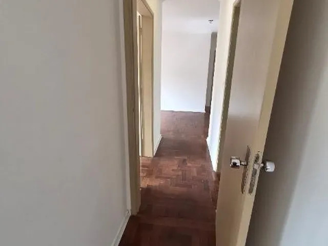 Imagem 3: Apto com dois dorm., amplo, arejado e ensolarado, 5º andar, lateral norte, prédio com