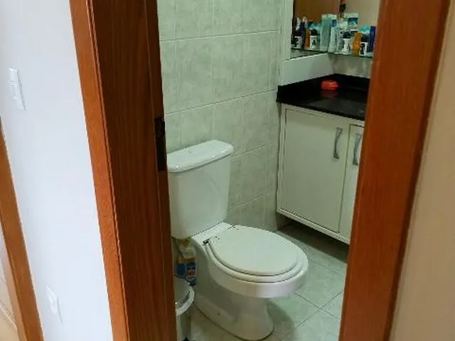 Imagem 4: Apartamento 2 dorm, suíte, 2 banheiros, living amplo, sacada fechada com churrasqueira