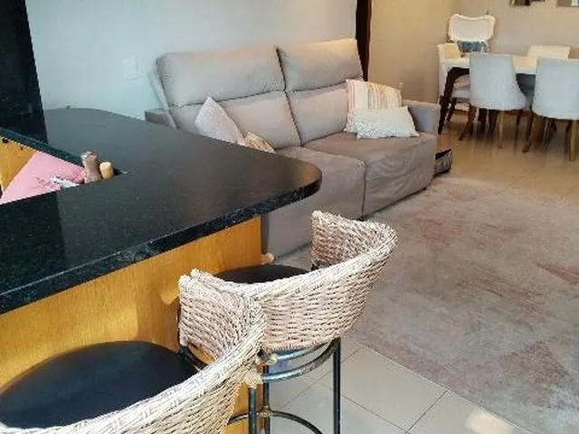Imagem 11: Apartamento 2 dorm, suíte, 2 banheiros, living amplo, sacada fechada com churrasqueira