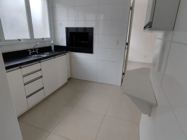 Imagem 14: Venha se encantar com este excelente apartamento, localizado em uma zona essencialmente